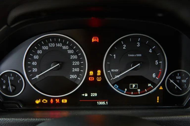 Mobile Brake Repair New York: Safe Stops in NYC 3 A Close-Up of the ABS Warning Light Indicator on the Dashboard